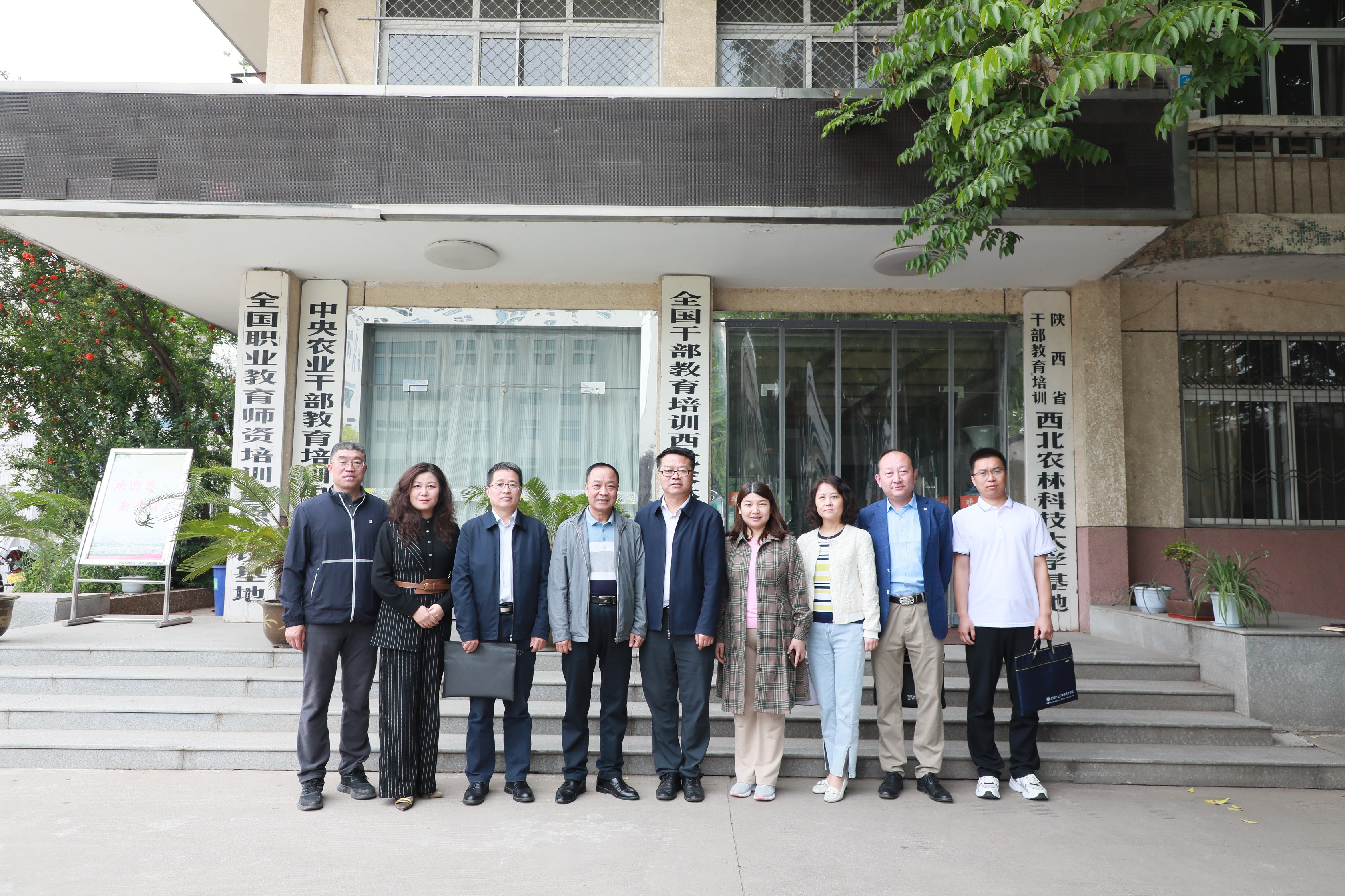 851c790d8fca44f285cf4ff0d34c856d.jpg 851c790d8fca44f285cf4ff0d34c856d.jpg